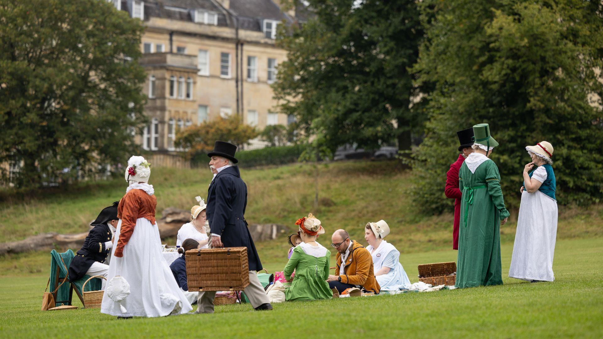 Jane Austen Festival Royal Crescent picnic