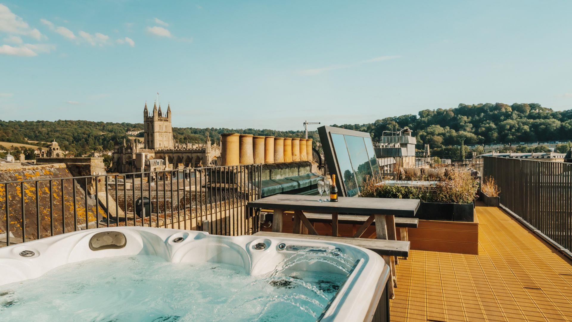 Jacuzzi on roof terrace
