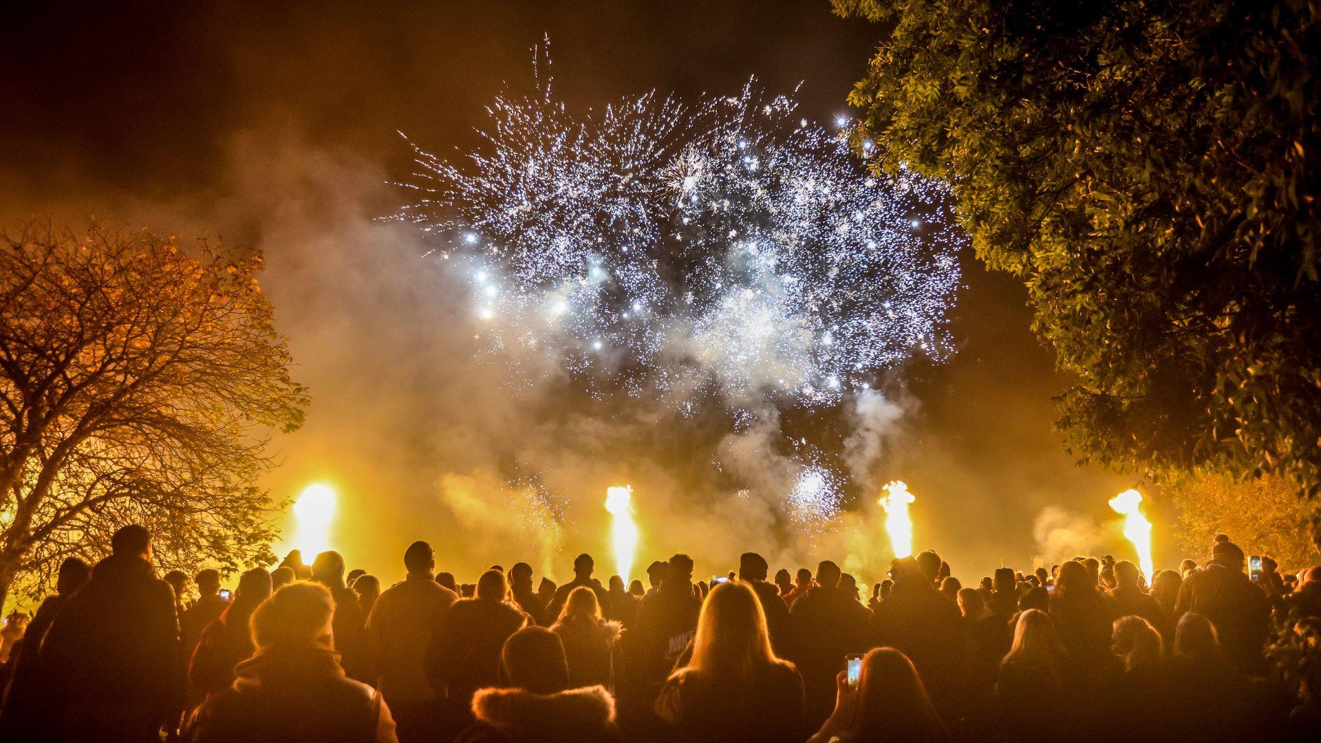 Fireworks to Music at Avon Valley