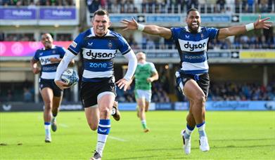 Bath Rugby players on the pitch 