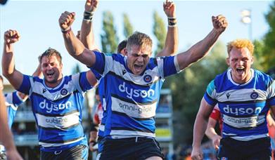 Bath Rugby players celebrating 