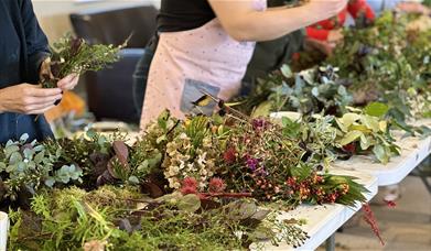 Images: Derry Hill Florist Bowood