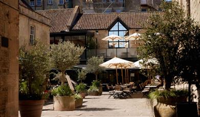 Shires Yard courtyard