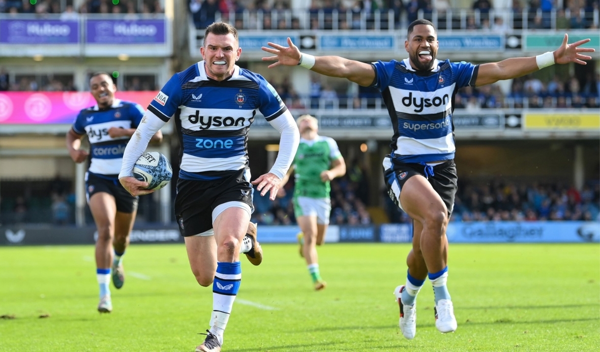 Bath Rugby players on the pitch
