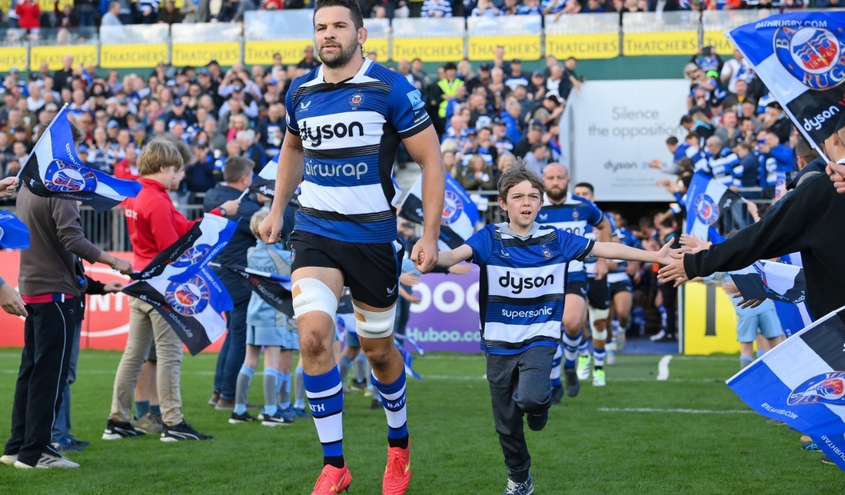 Bath Rugby players walking out the tunnel