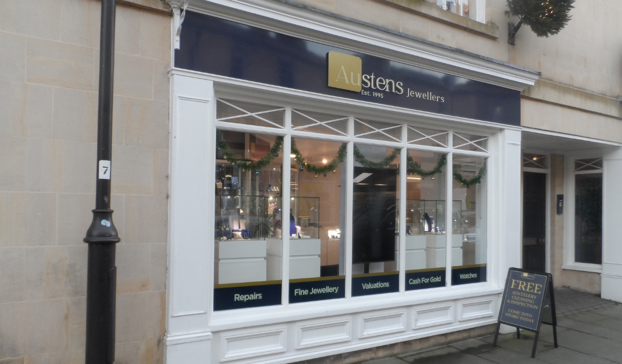 Austens exterior image