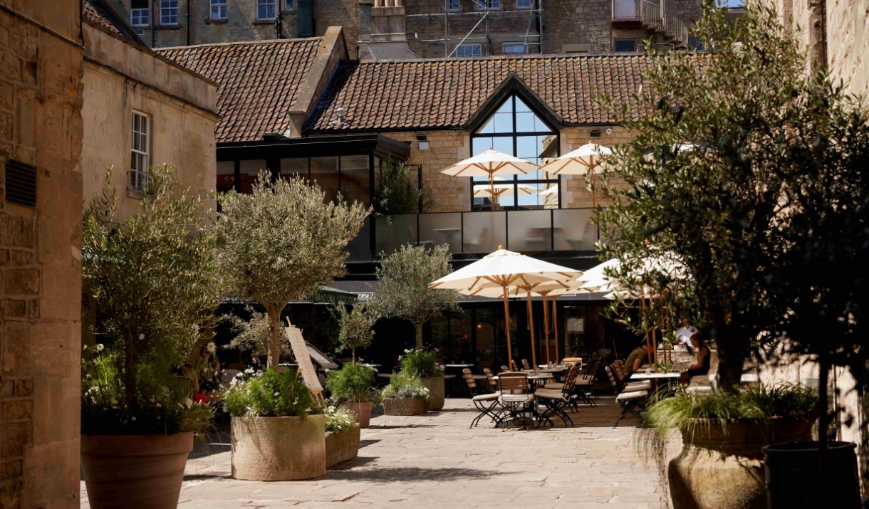 Shires Yard courtyard