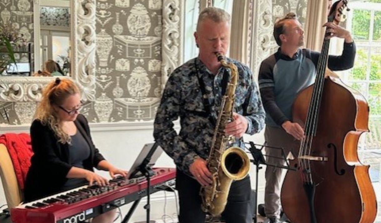 Crescent Jazz Live

